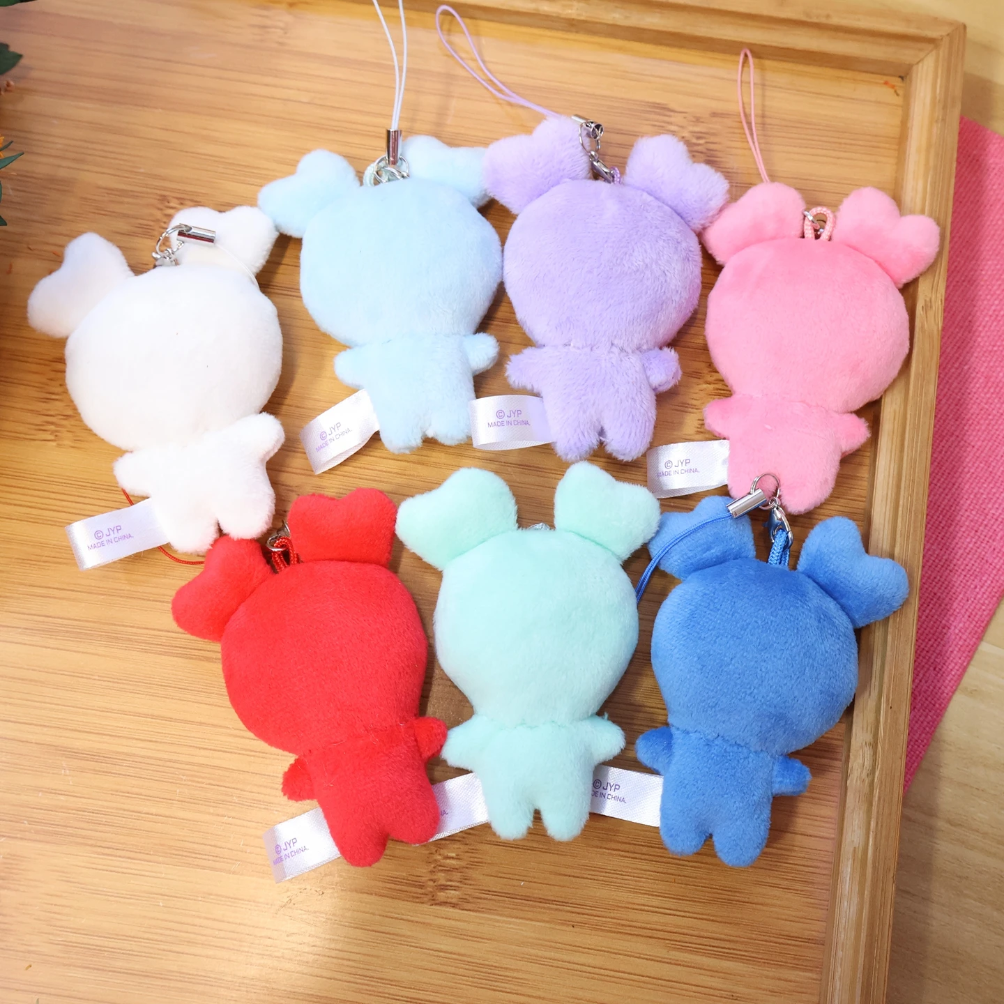 S7abc1827edfd4b76894db7d9cf92f01eS - TWICE UK Shop