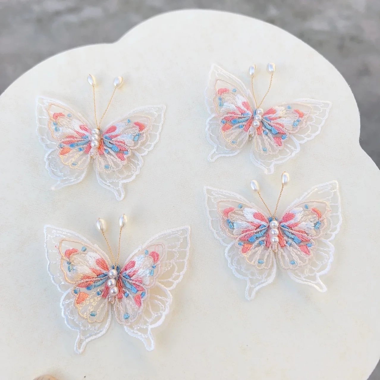 6/10pcs 더블 레이어 자수 진주 나비 패치 DIY 의류 바느질 나비 아플리케 액세서리 장식 패치