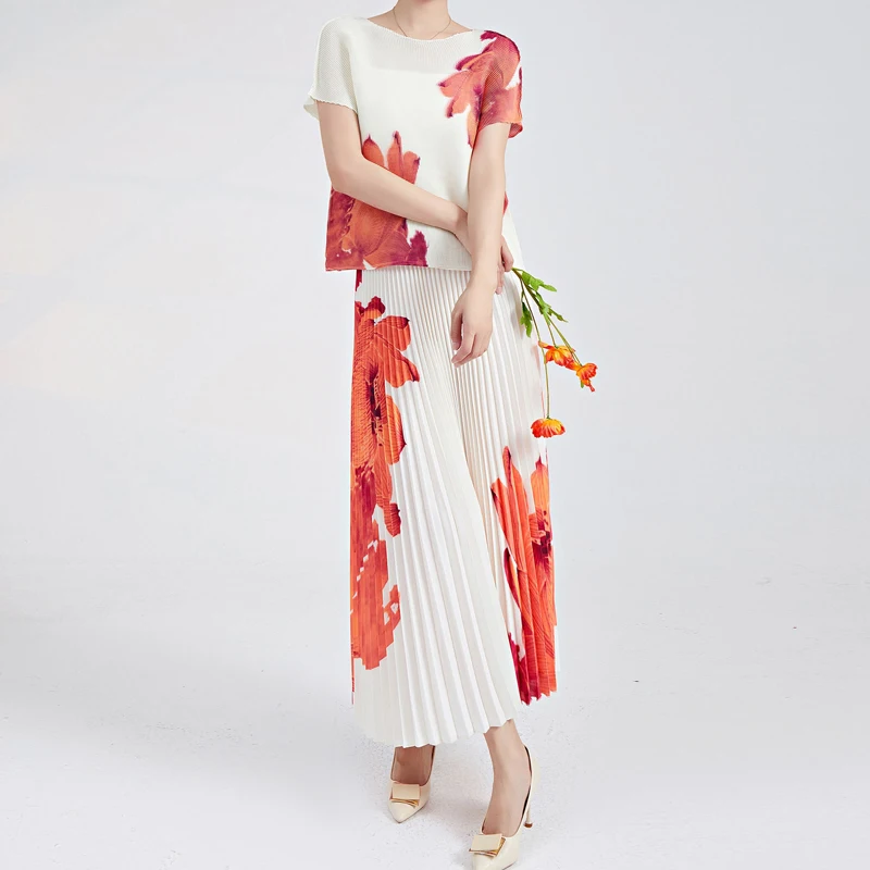 

Women Two Piece Pleated Dress Suit Casual O-neck Short Sleeve T-shirts Fashion Floral Print Loose Oversize Skirts Sets Lady 2023