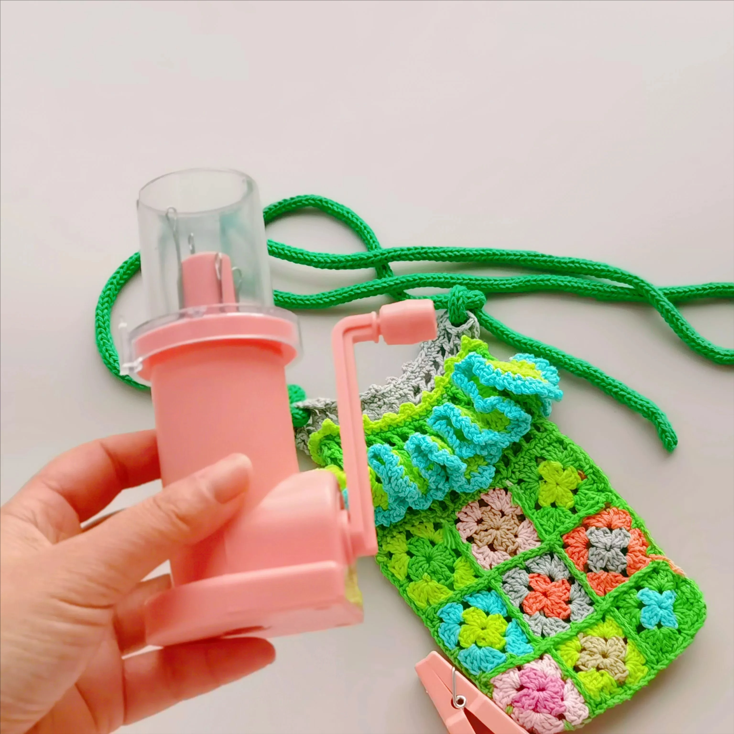 Portable Hand Knitting Machine - Image 1