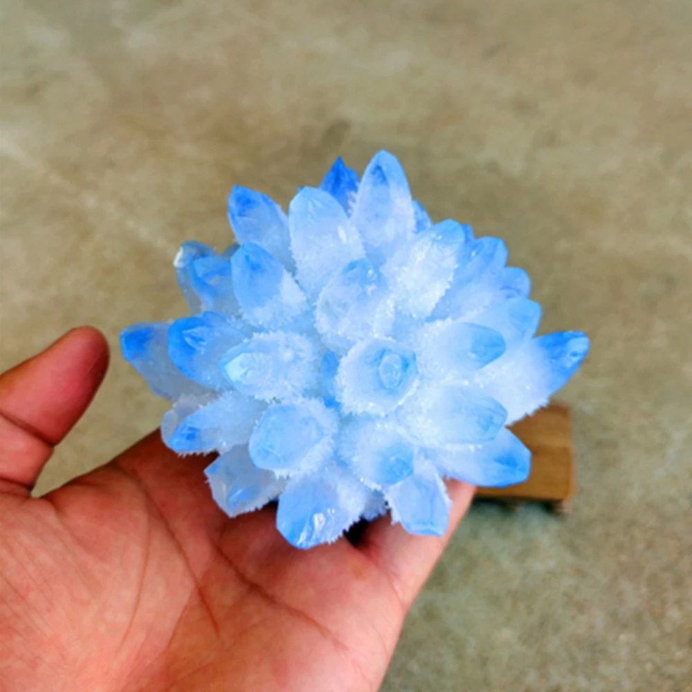 

Natural White Crystal Cluster, Raw Stone Ornaments, Demagnetizer Stone, Blue, Home Ornament