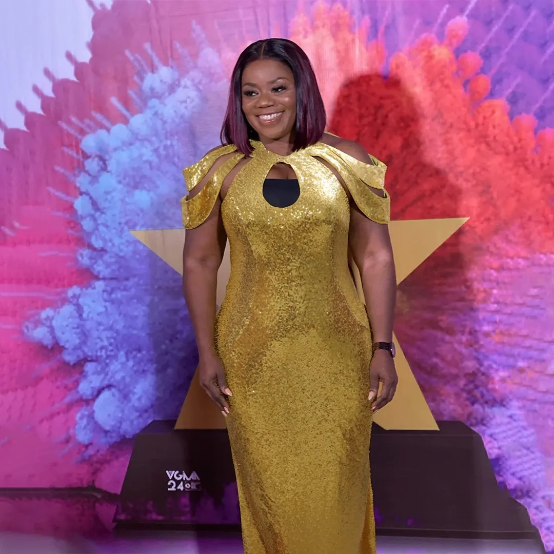 

Plus Size Elegant Party Dress 2023 New Large Golden Sequin Female Clothes Round Neck Irregular Sleeve Sexy Slim Maxi Women Dress