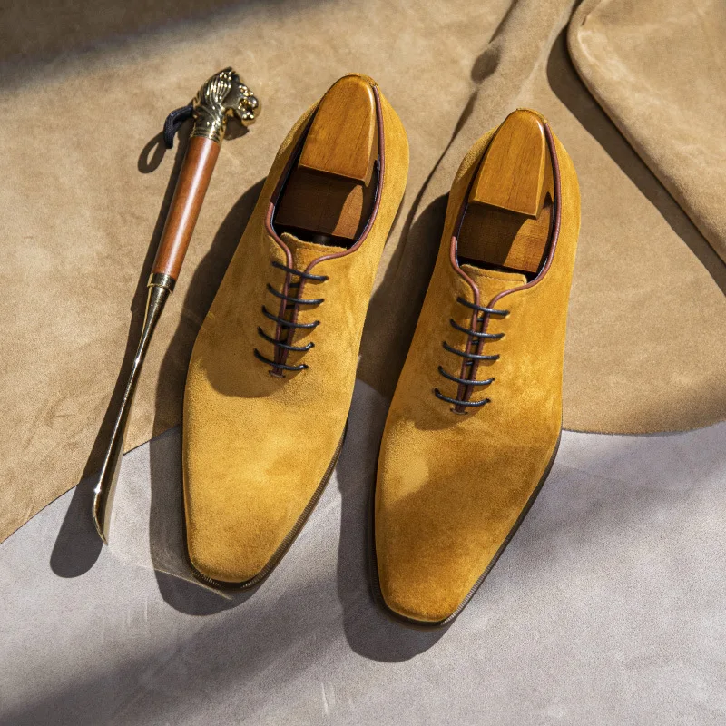 

Luxury Cow Suede Mens Dress Shoes Genuine Leather Handmade Brand New Style Yellow Khaki Social Wedding Business Oxfords Shoes