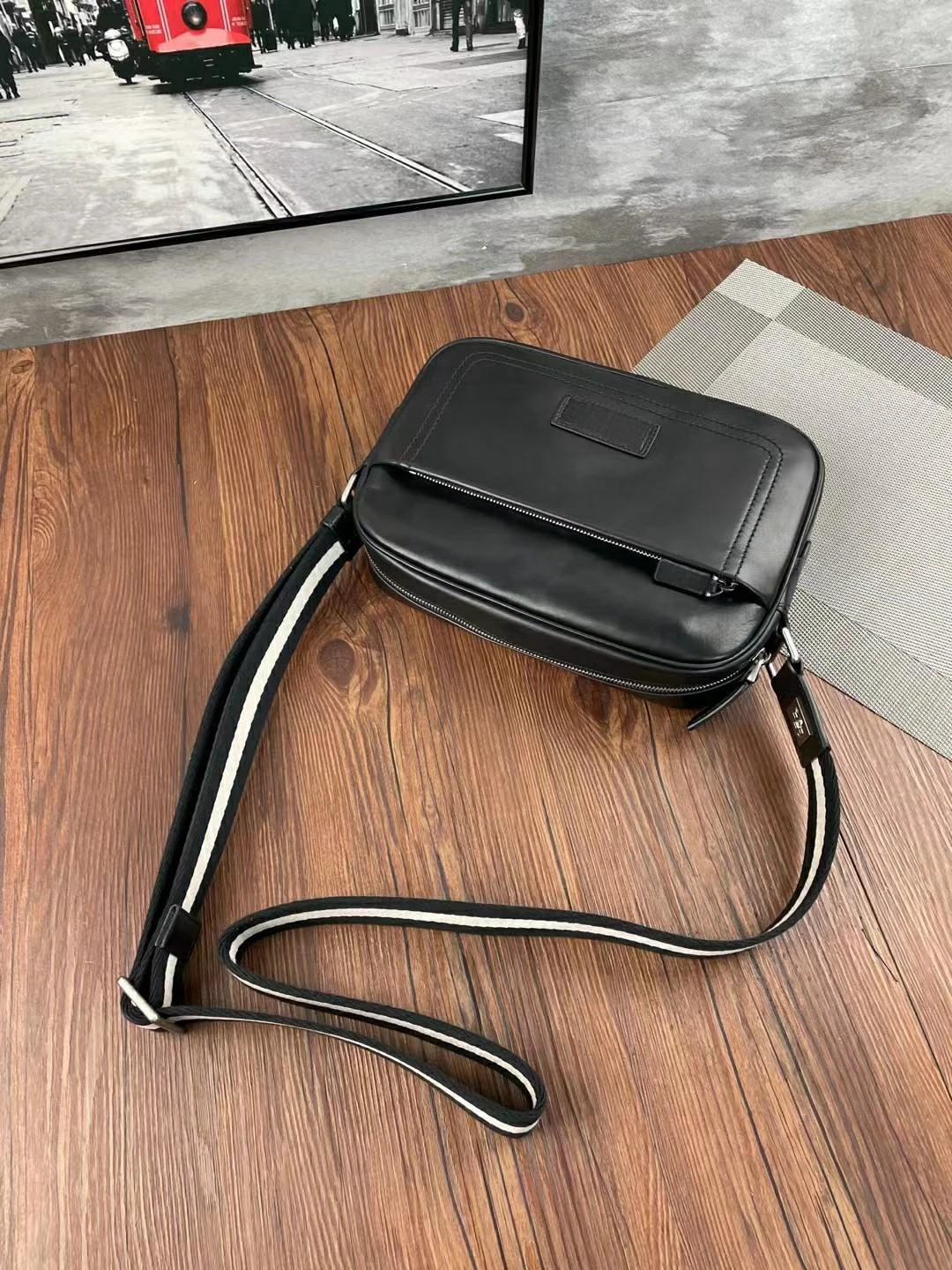 Fashion B Design Shoulder Bag Men's Casual Business Commuter Shoulder Bag Crossbody Bag Genuine Leather Quality Chest Bag