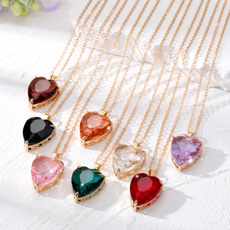 

Romantic Crystal Heart Pendant Necklace for Woman Colored Retro Blue Heart Choker Necklace for Party Lady Jewelry