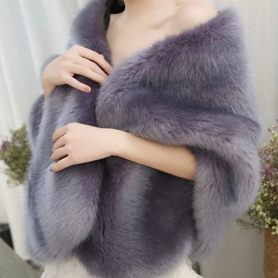 

2024 New Faux Mink Fur Shawl Open Stitch Winter Women Faux Fur Fashion Poncho Solid Color Fluffy Cape Winter Cape Female T81