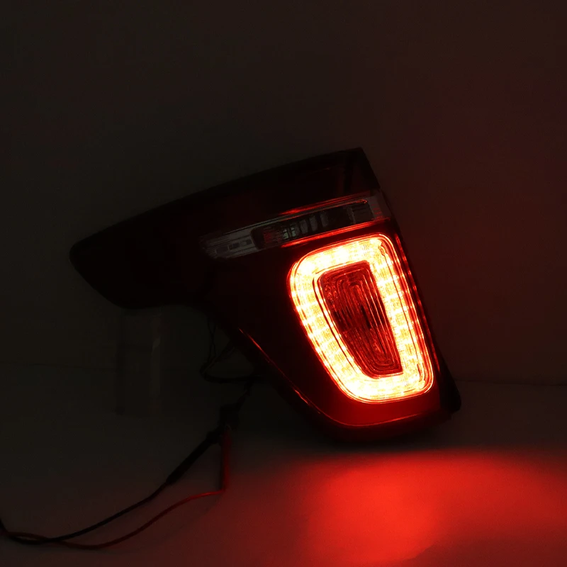 フォードエクスプローラー用テールライト,ブレーキとウィンカー用の