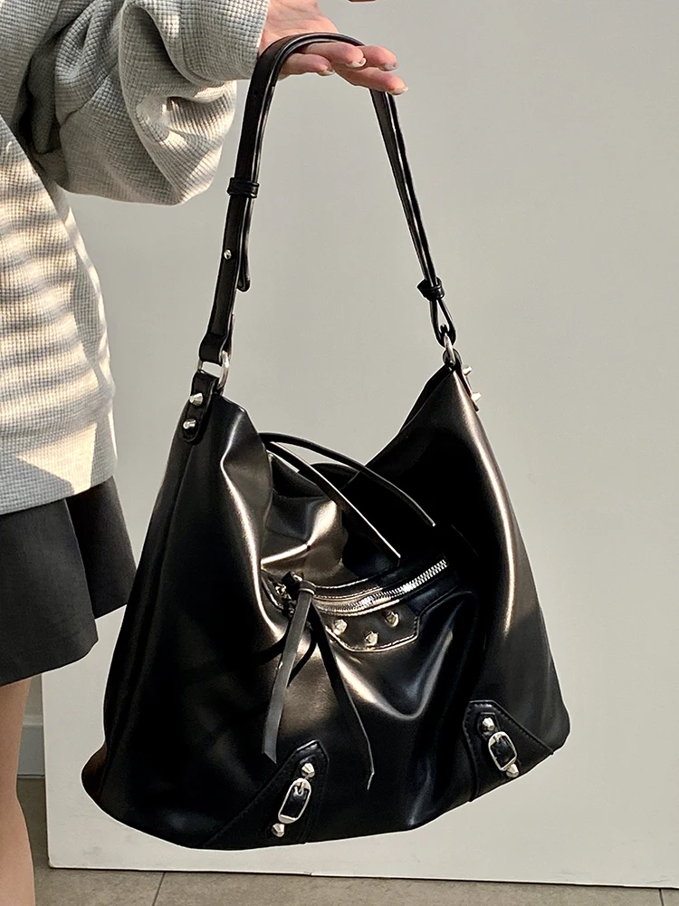 

Niche design new female autumn and winter large capacity Tote commuter single shoulder crossbody bag