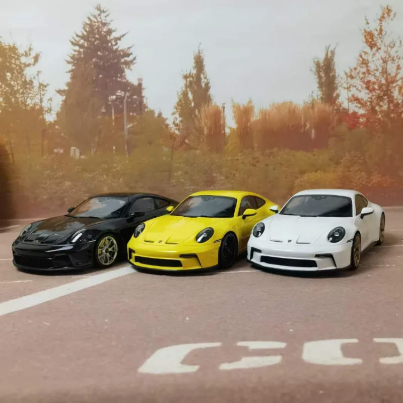 

NEW Minichamps 1/18 For Porsche 911 2022 Diecast Model Car Toys Gifts White/Black/Yellow Collection Ornaments Display Hobby