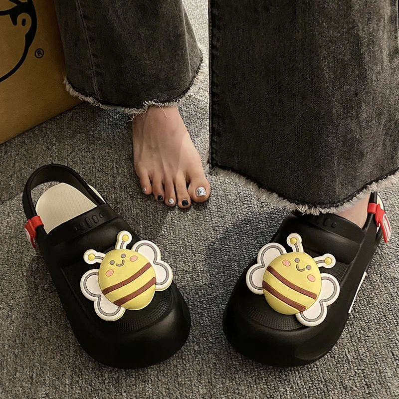 2024 New Spring Women's Hole Shoes Comfortable Soft Sole Anti Slip Indoor Sandals Cave Women's Garden Shoes Summer Slippers