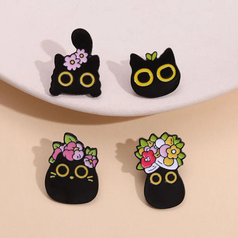 Black Cat Coal Ball Cute Brooch Enamel Animal Cat Eyes Metal Badge Bag Accessories Knapsack Pins for Clothing Gift Wholesale