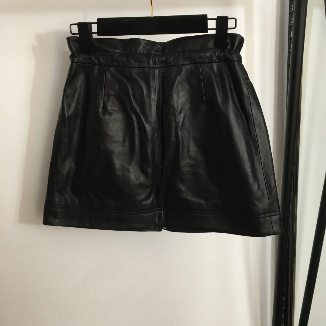 

Double Pocket Sheepskin Drawstring Waist Wrap Short Skirt, Metal Decorative Skirt, Beige and Black Leather Skirt, Latest Style,