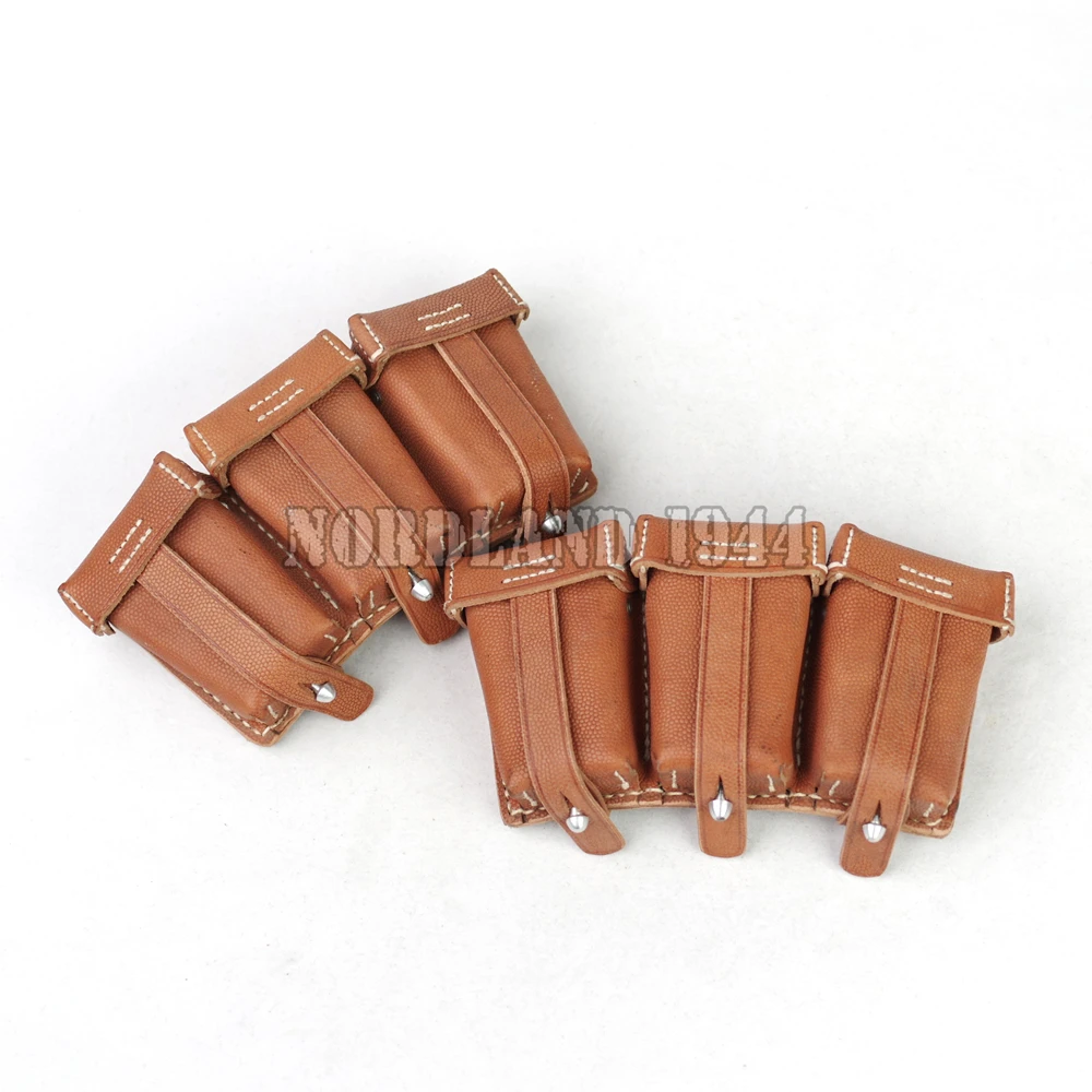 Reproduction Cosplay German K98 Leather Pouches in Pair