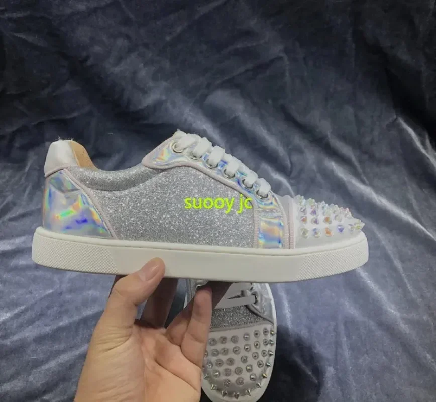 

New Sliver Sequin Casual Men's Shoes Patchwork Shiny Lace Up Colorful Spikes Studded Head Low Top Leisure Style Flats Shoes Men