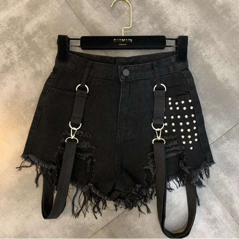 

2021 Spring Summer Women Black Casual Fashion Denim Shorts Female Beading Shoulder Strap Trend Shorts Burrs Tassel Short Jeans