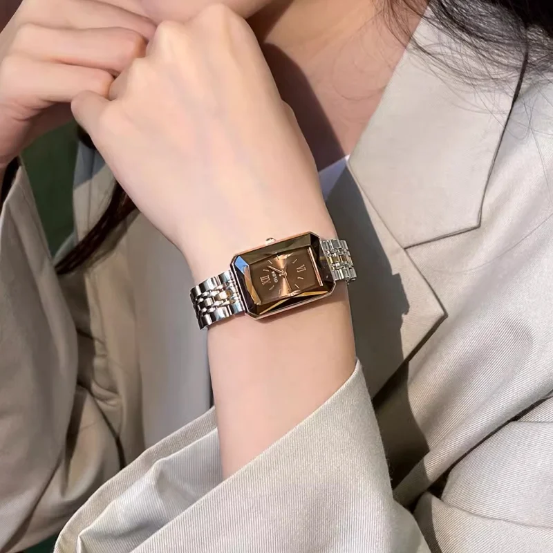 CILOA Retro Watch - Size comparison