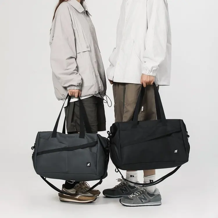 Streetwear Style Solid Color Nylon Men Shoulder Bag Large Capacity Nylon Travel Crossbody Bag Casual Commuter School Men Handbag