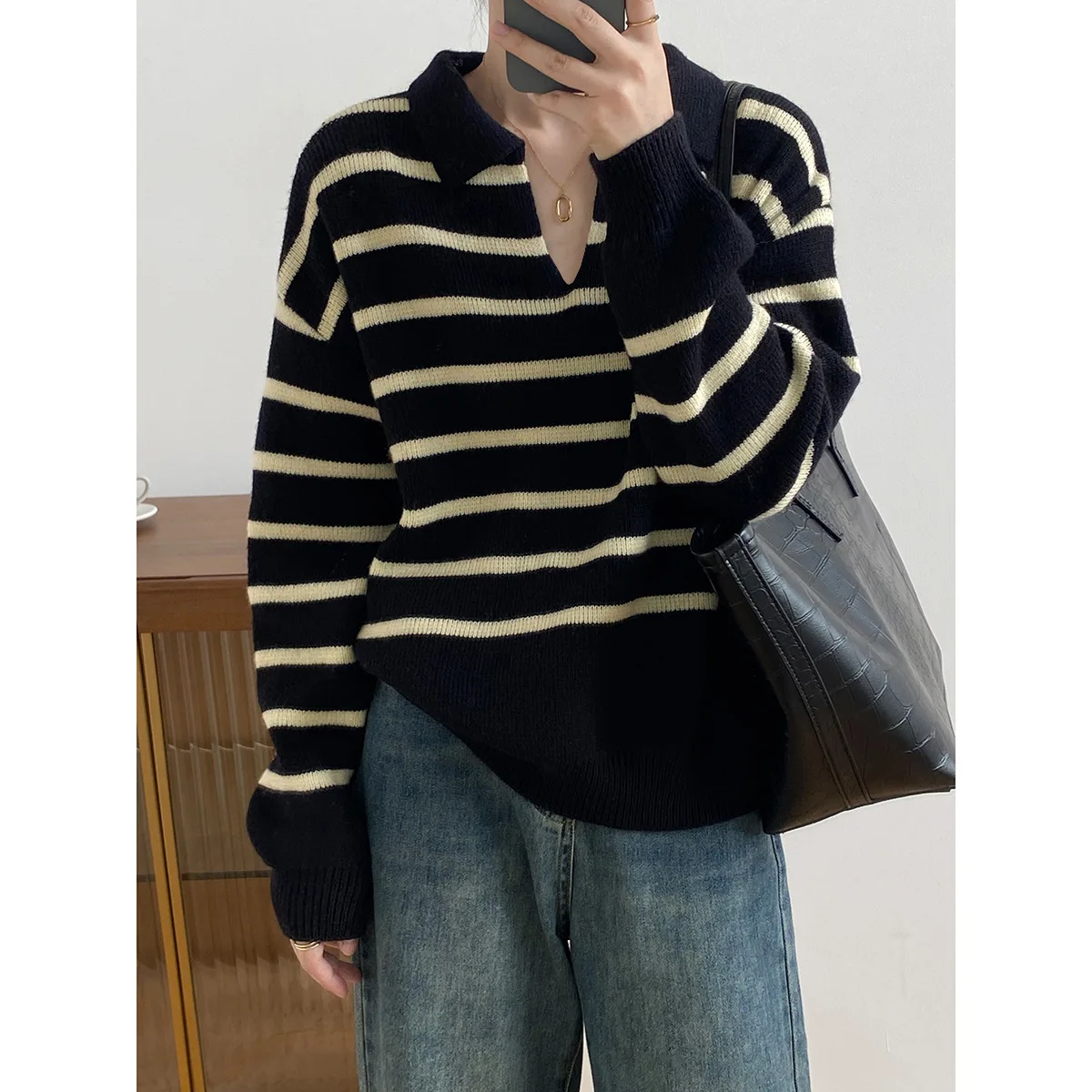 

Polo Collar Striped Sweater Women 2022 Autumn and Winter New Loose Set Head Soft Knitted Sweater