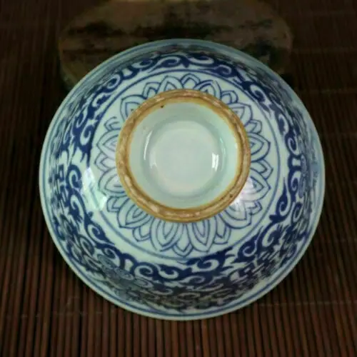 Chinese old porcelain Blue and white double happiness lotus covered bowl For kitchen 3