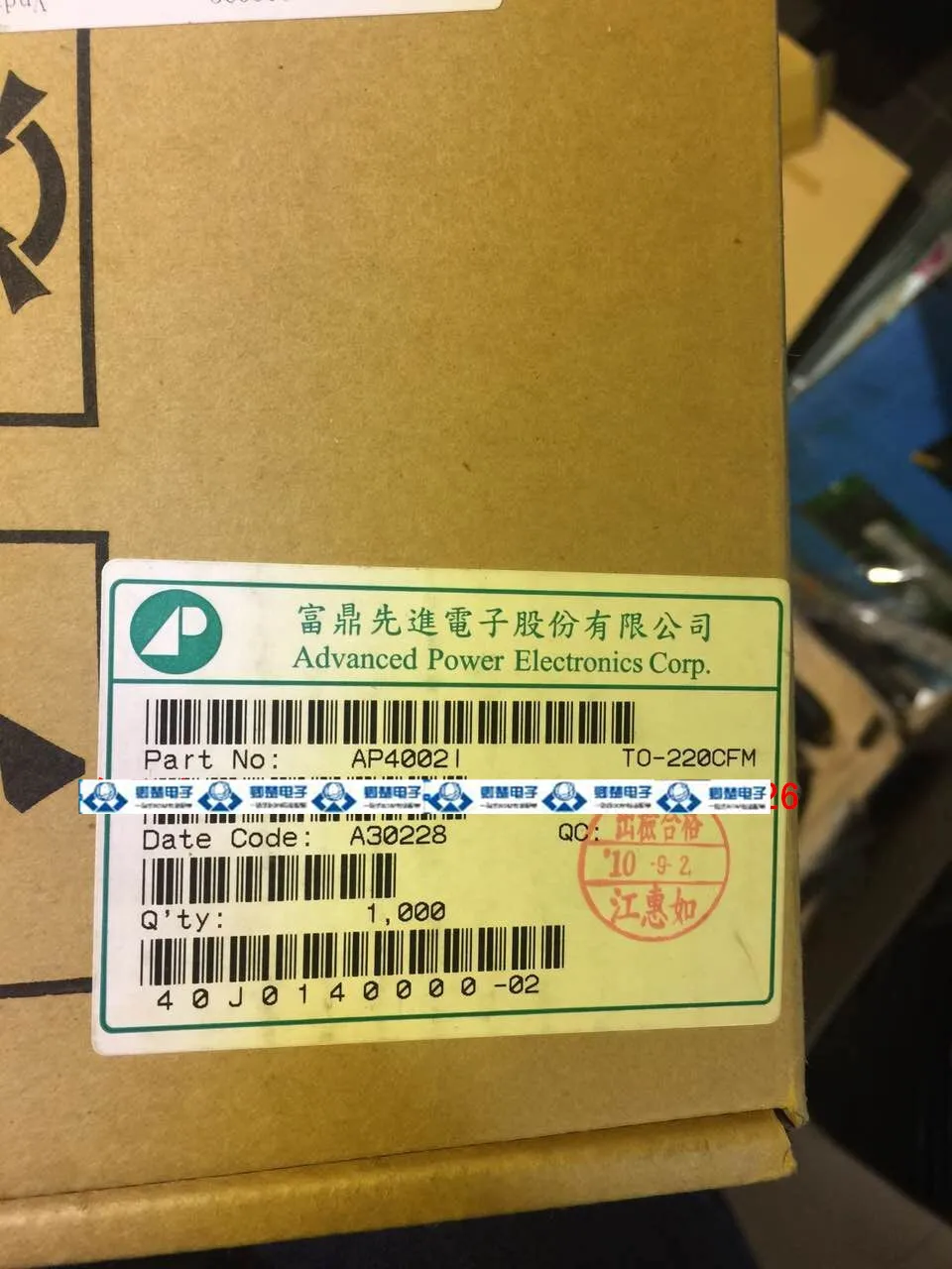 

30pcs original new AP4002I