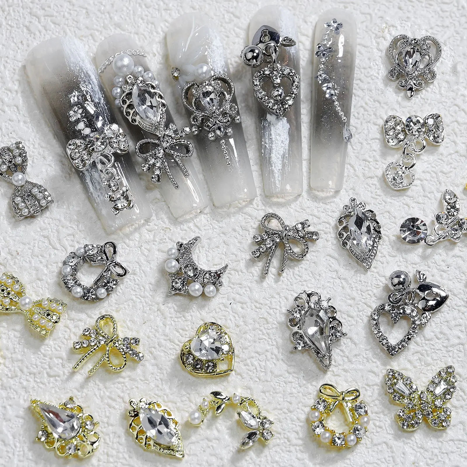 

12PCS Nail Art Metal Alloy Gold Silver Luxury Aristocratic Baroque Palace Retro Butterfly Mace Gems Queen 3D Decoration Charms