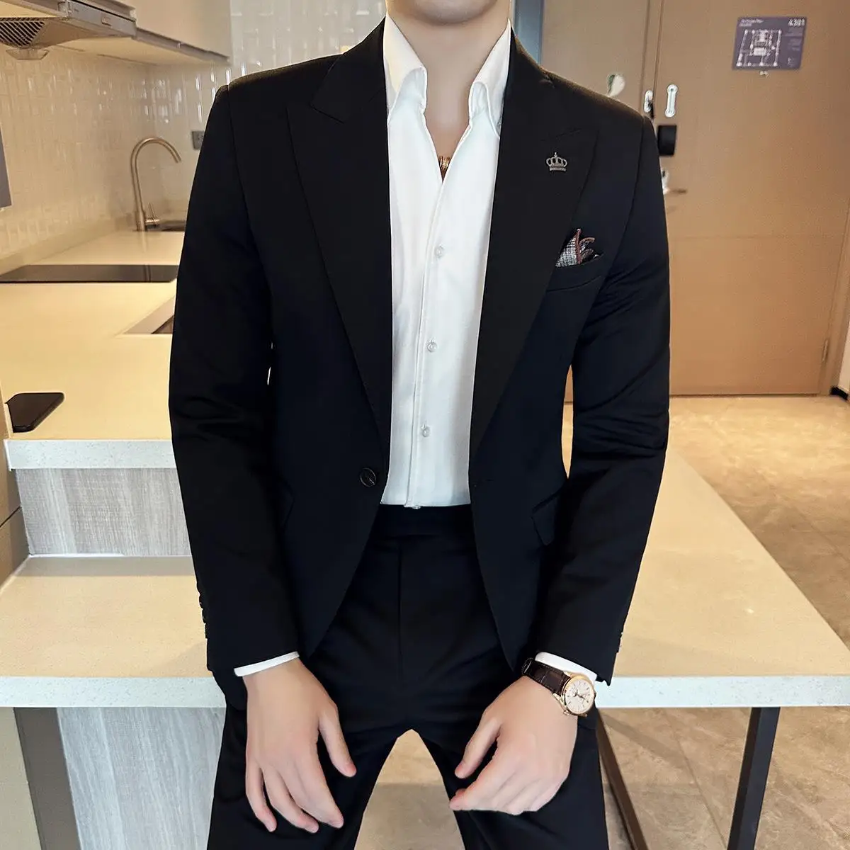 Peaked lapel seven color suit for men business casual formal slim fit groom wedding suit three piece suit