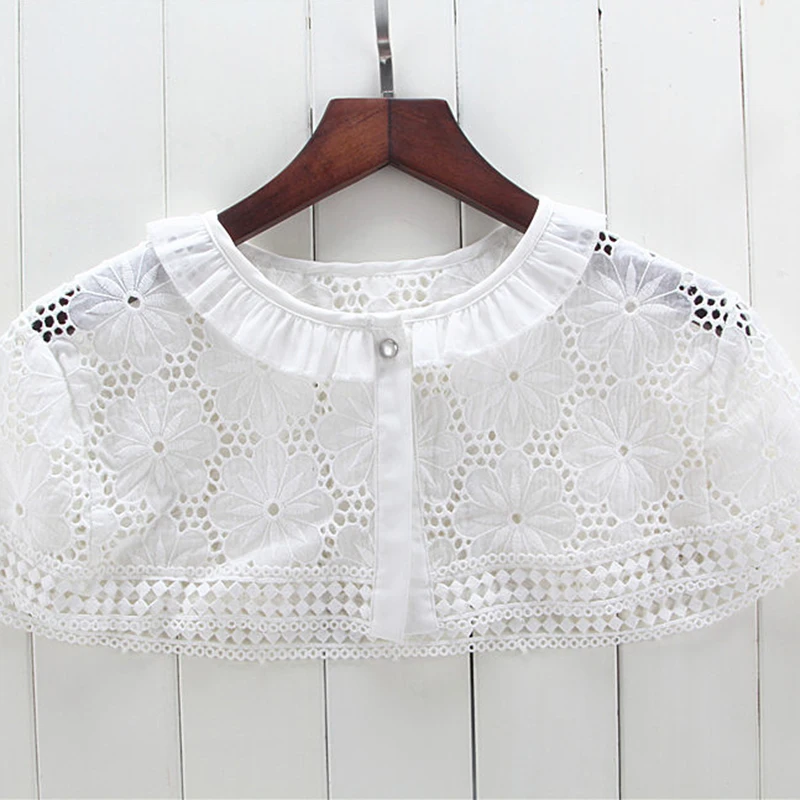 

Women's Big Lapel Fake Collar Lace White False Collar Ladies Floral Lace Shirt Blouse Detachable Collar for Sweater Decoration