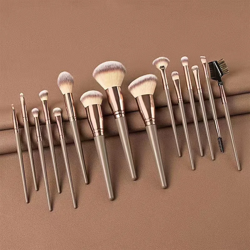 Set di 15 Pennelli per Trucco, Kit Completo per Polvere, Blush, Contorno, Ombretto, Labbra, con Manici Rosa, Pennelli Cosmetici per Fondotinta Liquido