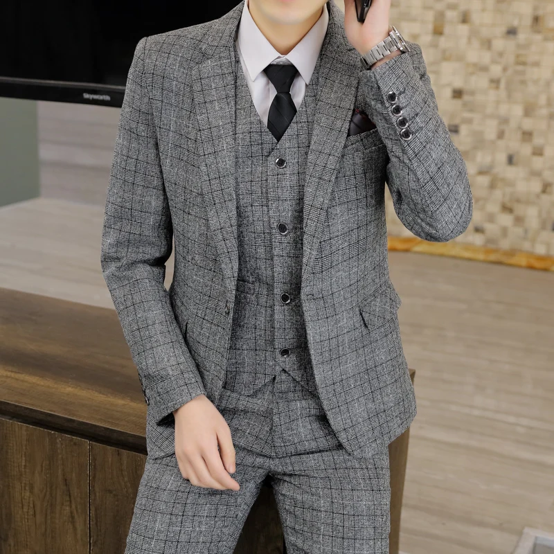 Men's Slim Fit Business Suit Three-Piece Set Stylish Vest Trousers Wedding Gentleman's Ensemble Handsome Professional Attire