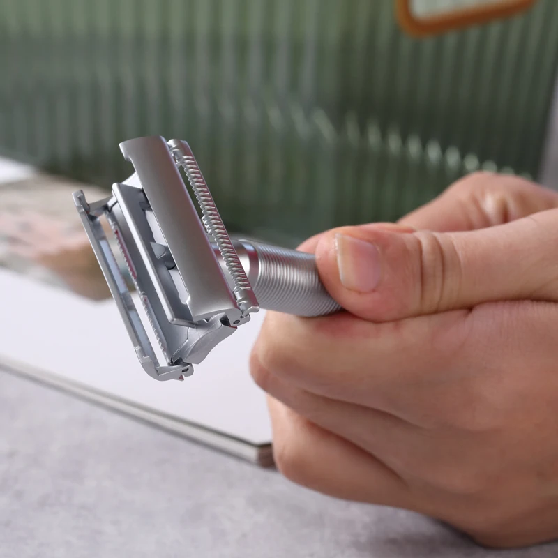 Yaqi Monarch Matte Chrome Color Safety Razor Zinc Alloy Razor Head And Aluminium+Brass Handle Lightweight Durability Razor