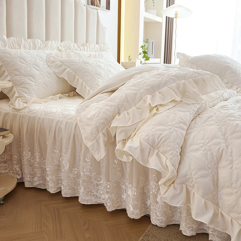 

Four-Piece Set Spring Summer Household Soybean Quilted High-Grade Lace Embroidery Floral Edge Quilt Cover Four Seasons Universal