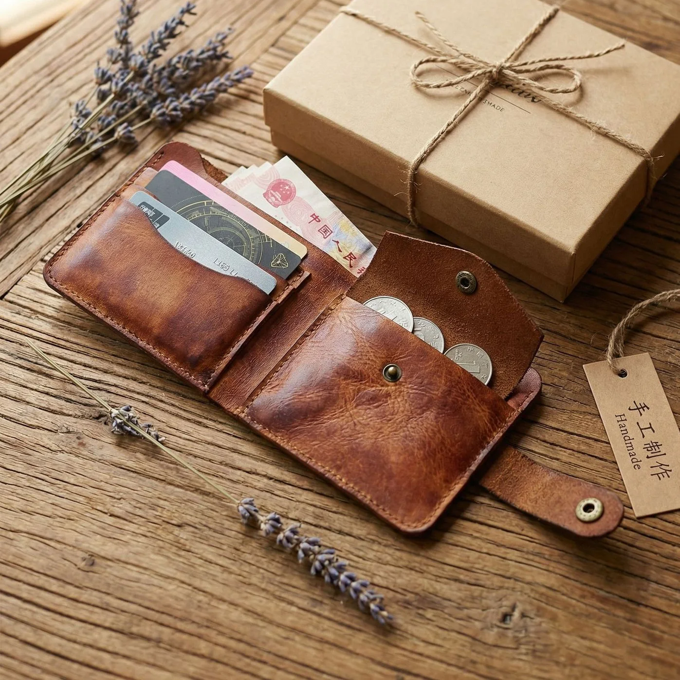 Vintage Slim Bifold Men's Wallet - Handmade Vegetable Tanned Leather with Coin Pocket, Personalized Gift