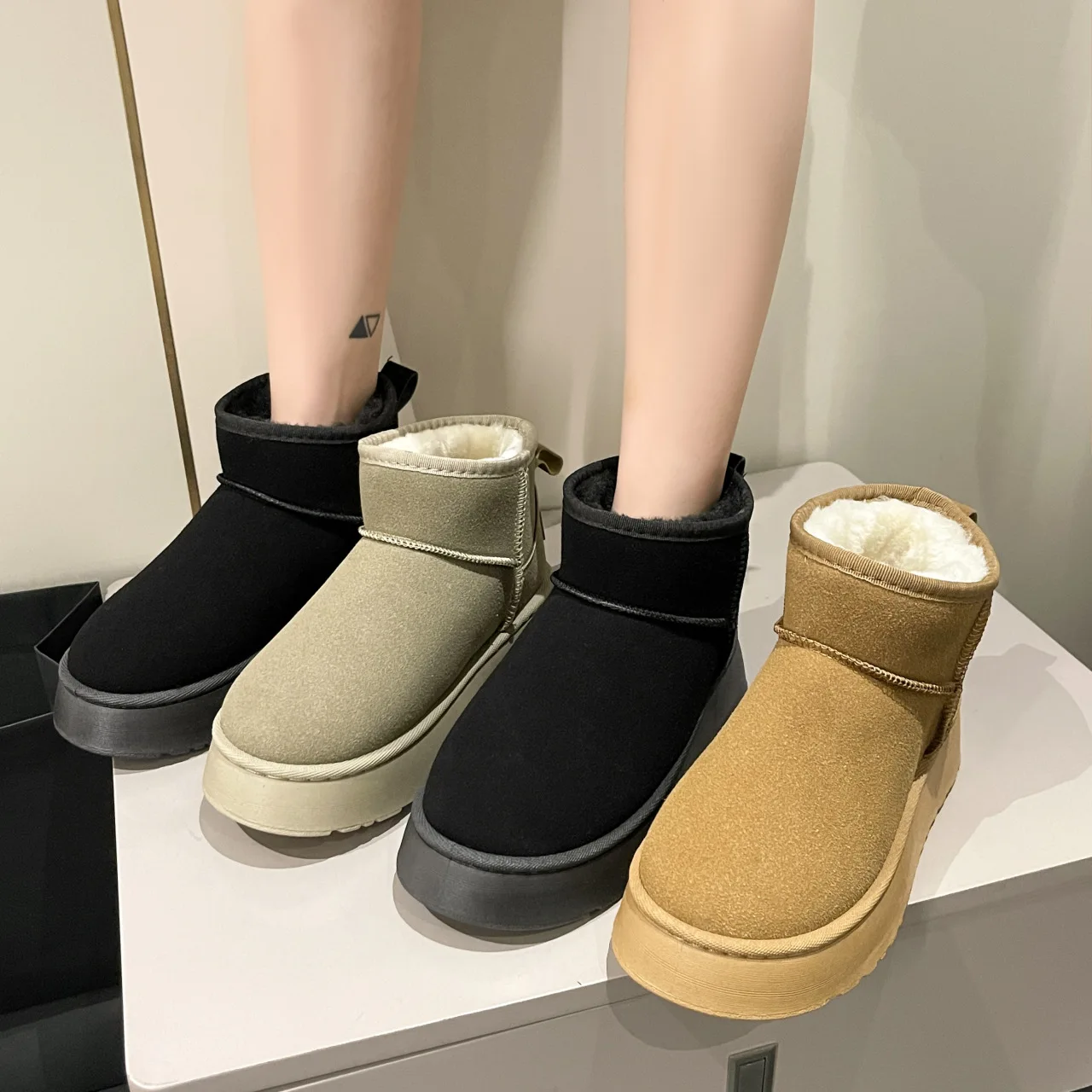 

Женские ботинки на среднем каблуке, осенняя роскошная дизайнерская зимняя обувь, женские ботинки с круглым носком, австралийская модная обувь на плоской резиновой подошве, до середины икры