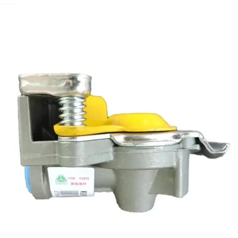 WG9000360177 Trailer Control Connector For SIONTRUK SITRAK C7H HOWO T7H T5G Joint Truck Parts