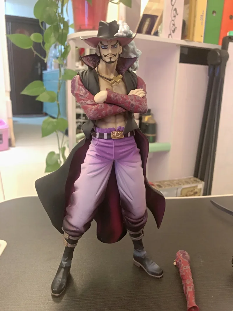 

One Piece Dracule Mihawk Action Figure With 2 Heads Deluxe World Government Anime Toy 10th Anniversary Model Collection Kids Toy