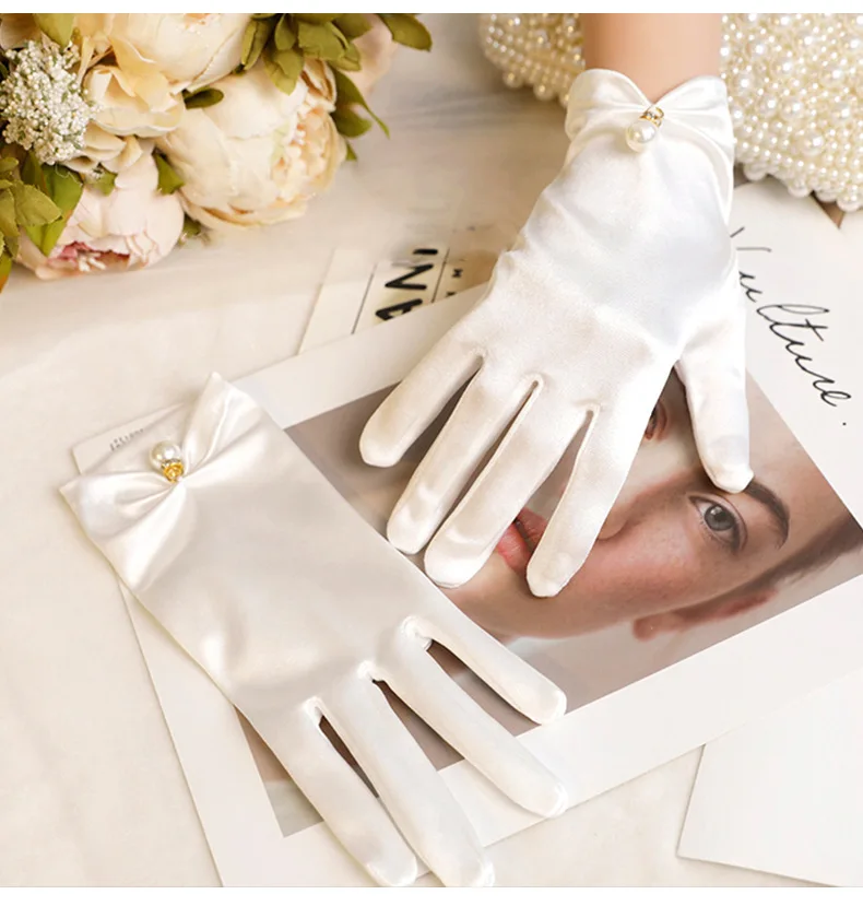 2025 Elegant Bridal Five Finger Performance Lolita JK Full Finger Gloves Pearl Women Wedding Gloves Korean Driving Mittens