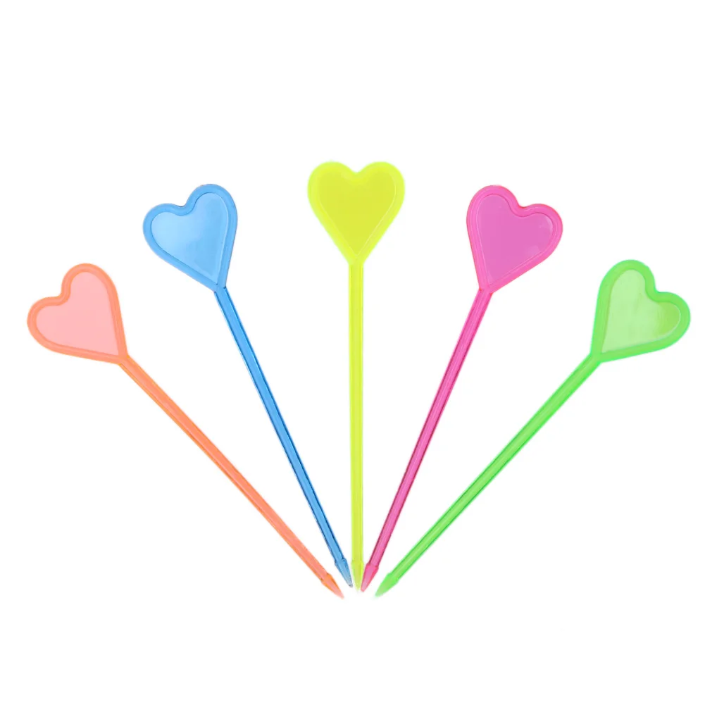 50pcs Plastic Fruit Forks Disposable Appetizer Cocktail Sticks Colorful Portable Creative Love Heart Shape for Dessert Food