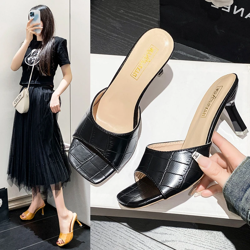 

Большие кожаные сандалии для женщин, шлепанцы с открытым носком, Новинка лета 2022, туфли на высоком каблуке с одной линией, повседневные сандалии для женщин