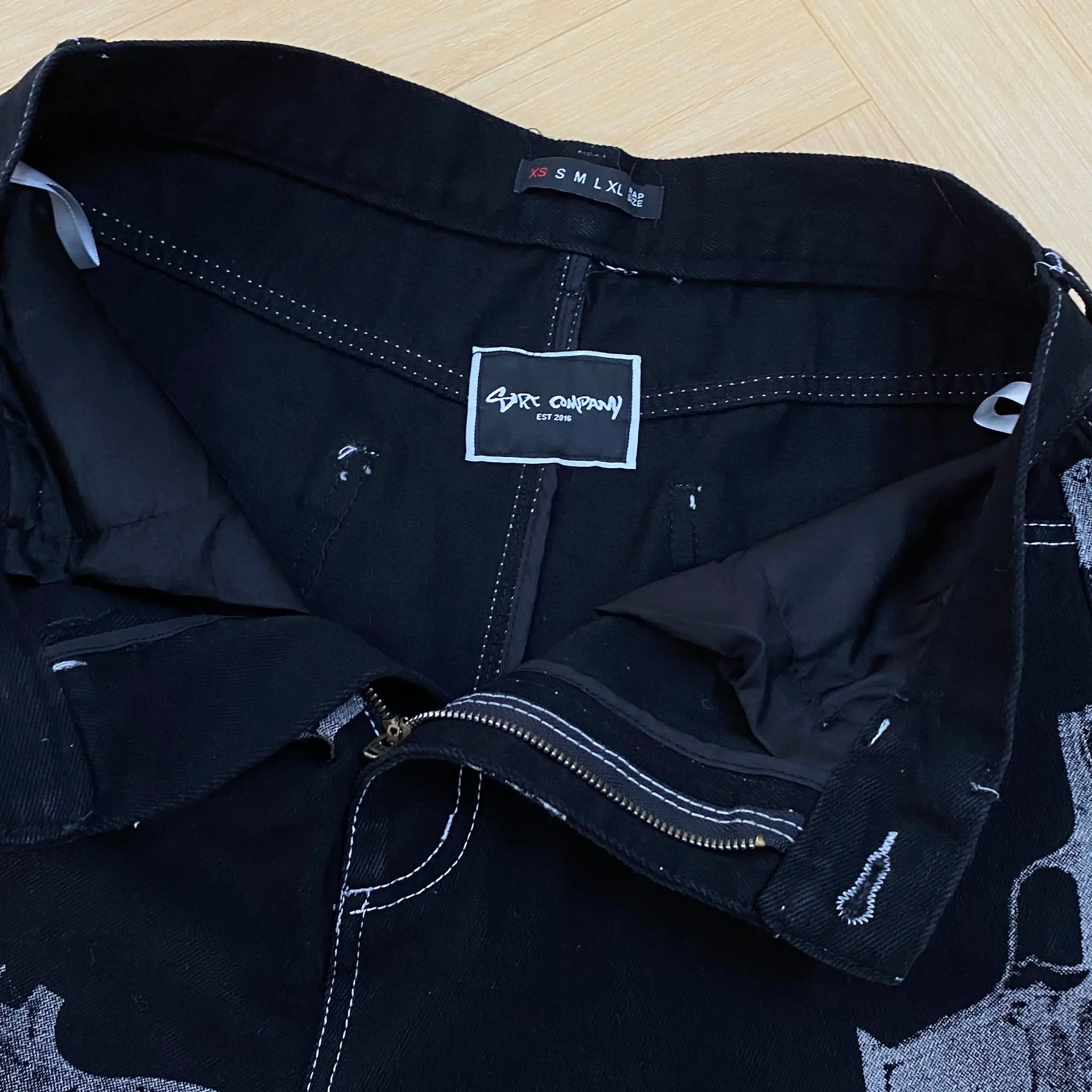 2024 Y2K American High Street Pistol Pattern Retro Printed Jeans Fashion Classic British Twill Cotton Pants Men's Jeans 3