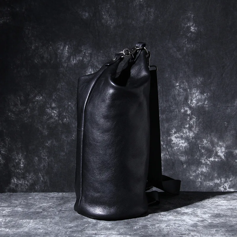 

Circular Top Layer Cowhide Leather Shoulder Bag Men Designer Crossbody Bag Vegetable Tanned Leather Luxury Large Chest Bag