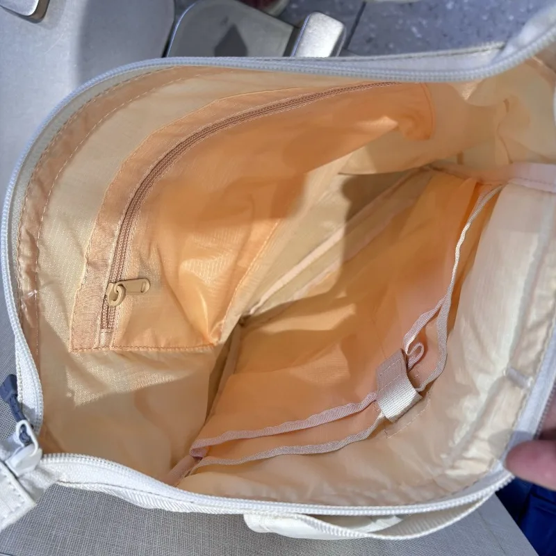 패션 트렌디 브랜드 뷰티 아웃도어 백팩 10L 대용량 여행 초경량 컴퓨터 가방2026