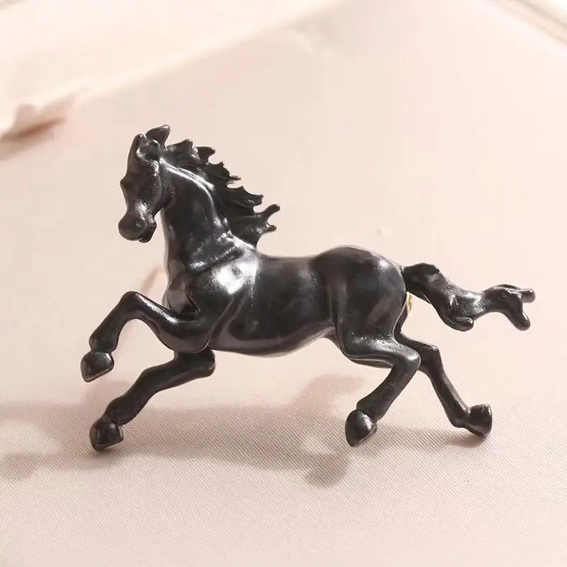 1pc Enamel Horse Racing Brooch For Women Unisex Alloy Animal Brooches Clothing Accessories Corsage Jewelry Gift