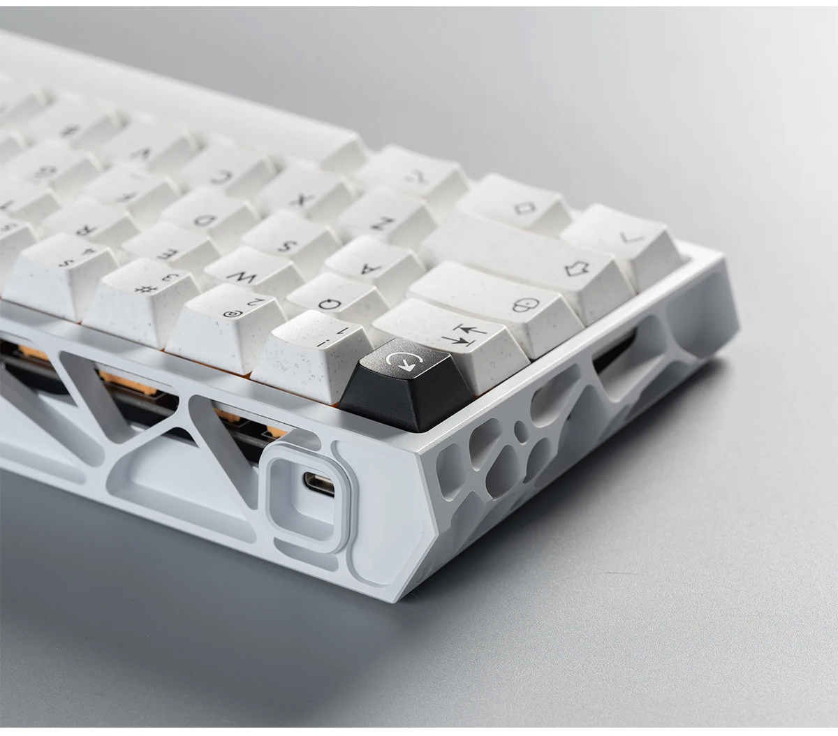 KBDfans Holy60 Mechanical Keyboard Case Custom Hollow Tray