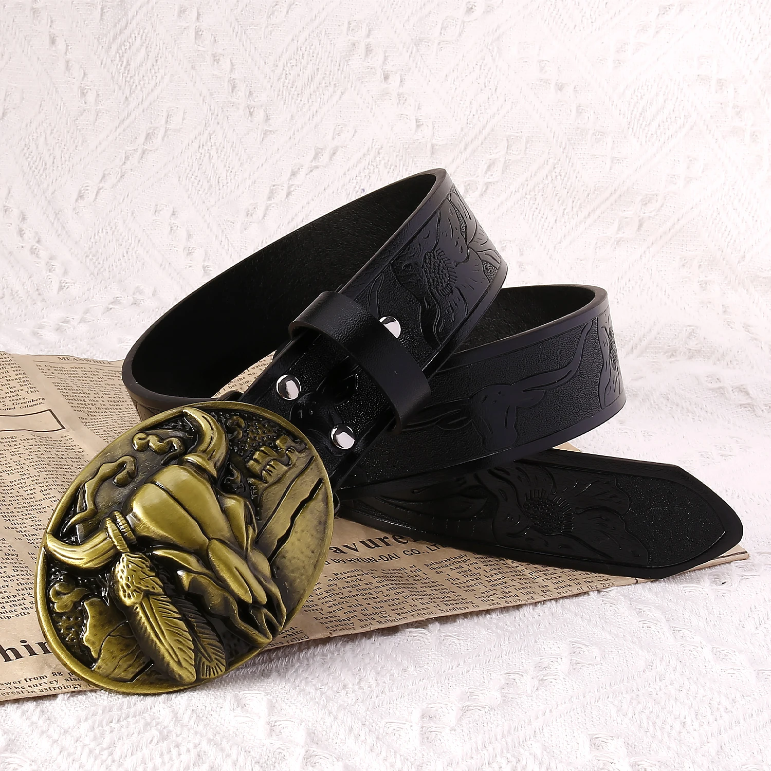 Classic retro Cow Head Belt Cowboy Essential Engraving Embossed Texture Three-dimensional Buckle Head plaid and Durable