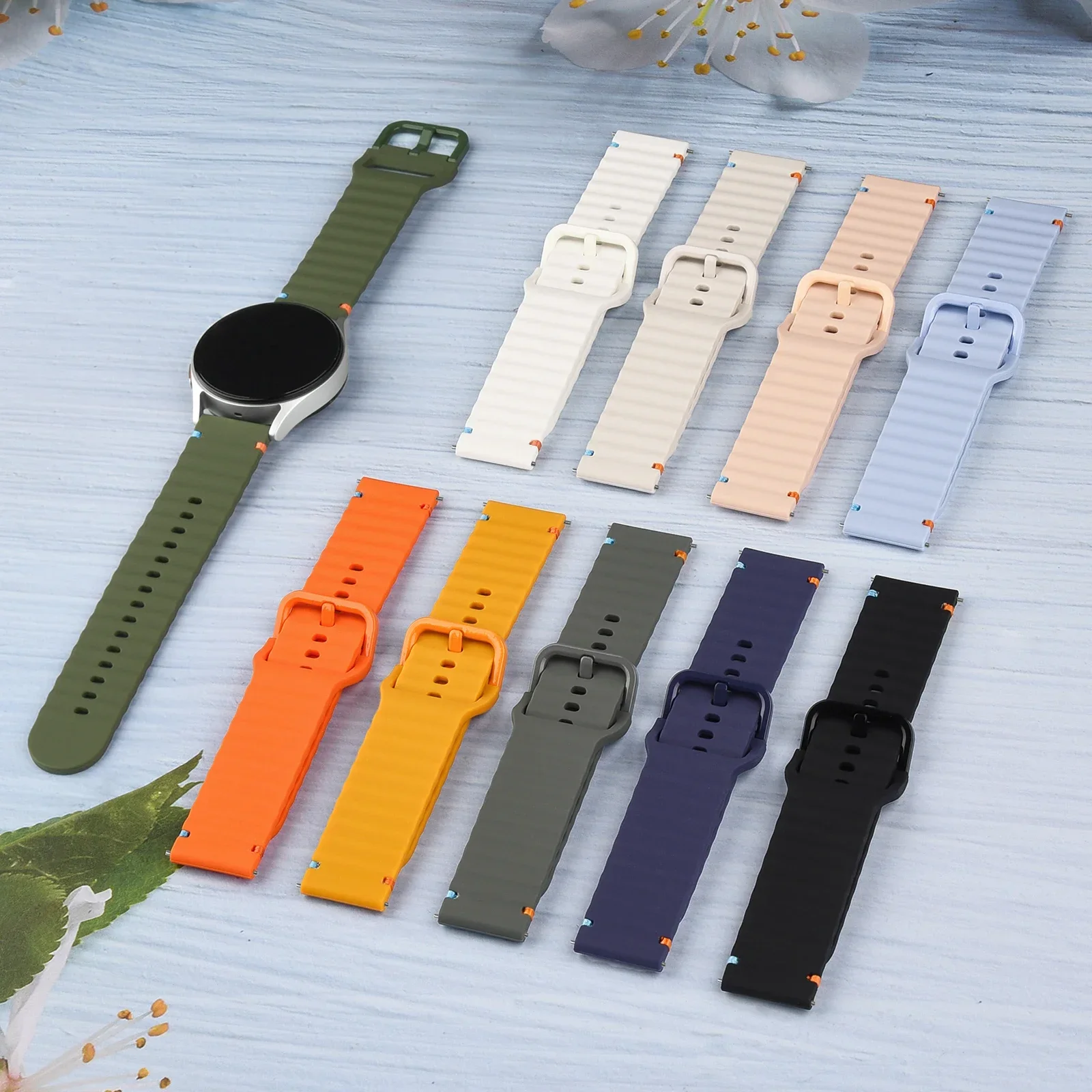 Versatile Silicone Smartwatch Band – 20/22mm Adjustable Strap