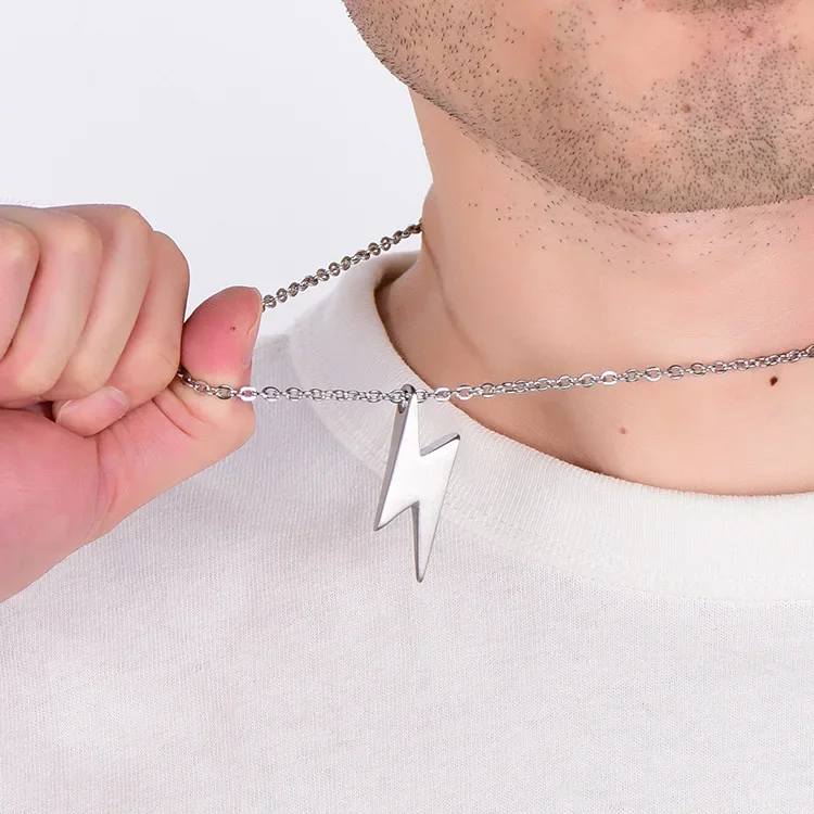 Retro Lightning Pendant Necklace For Men Gold Black Silver Color Necklaces Bolt Thunder Flash Charm Male Jewelry 3