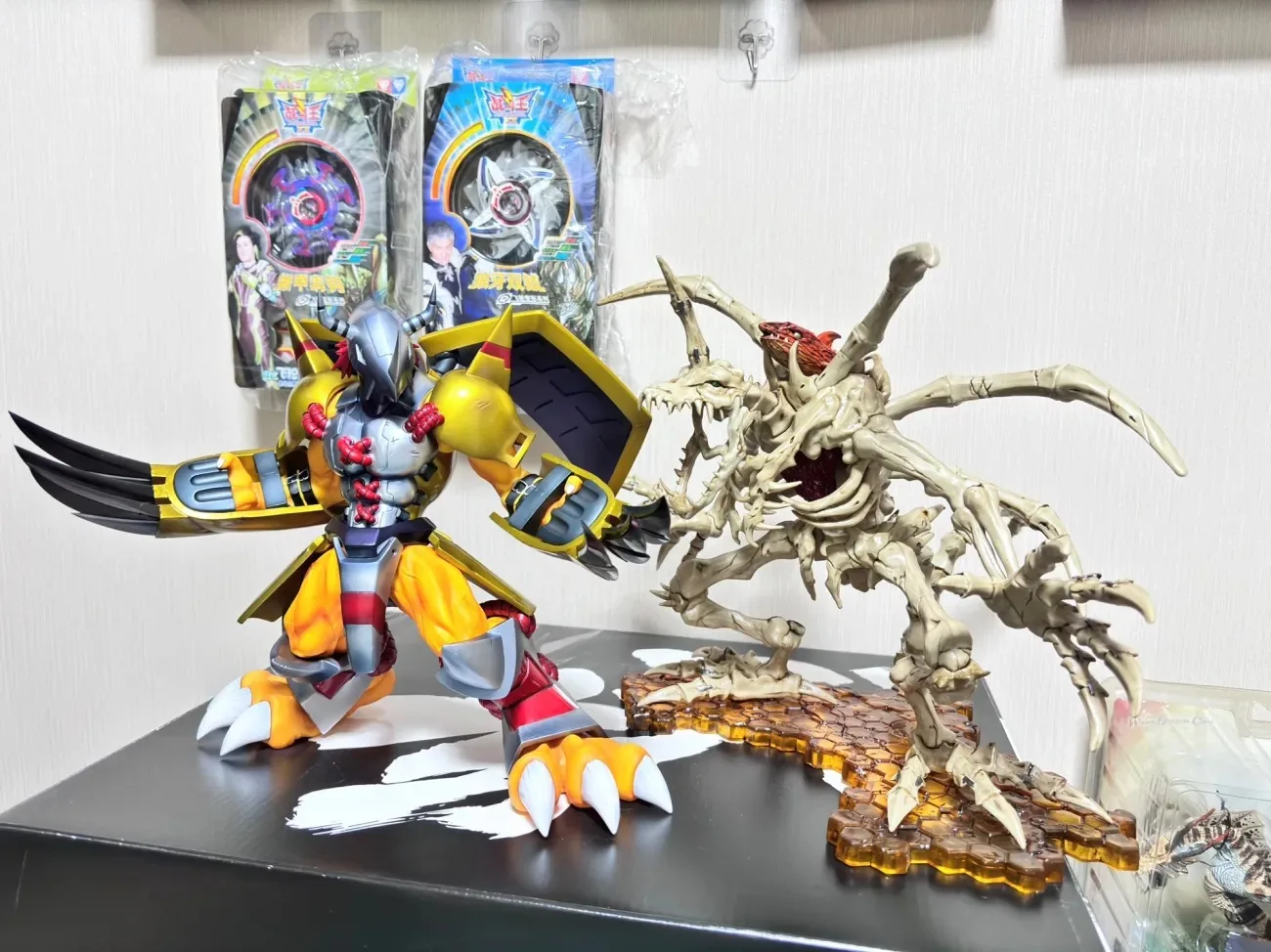 WARGREYMON & LGARURUMON プラモデルキット Digimon: WARGREYMON x METALGARURUMON Digivolving Spirits