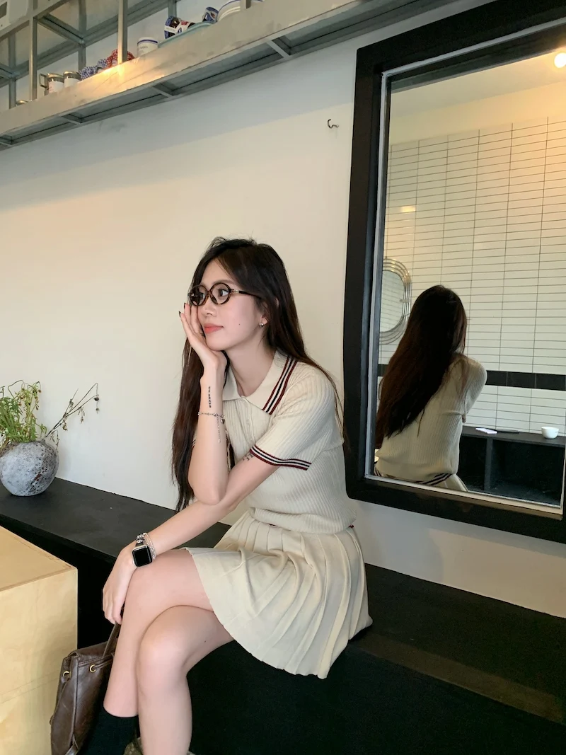 Autumn Knitted Two-piece Skirt Set Women Turn-down Collar Short Sleeve Top Pleated Mini Skirt Korean Fashion Knitting Outfits