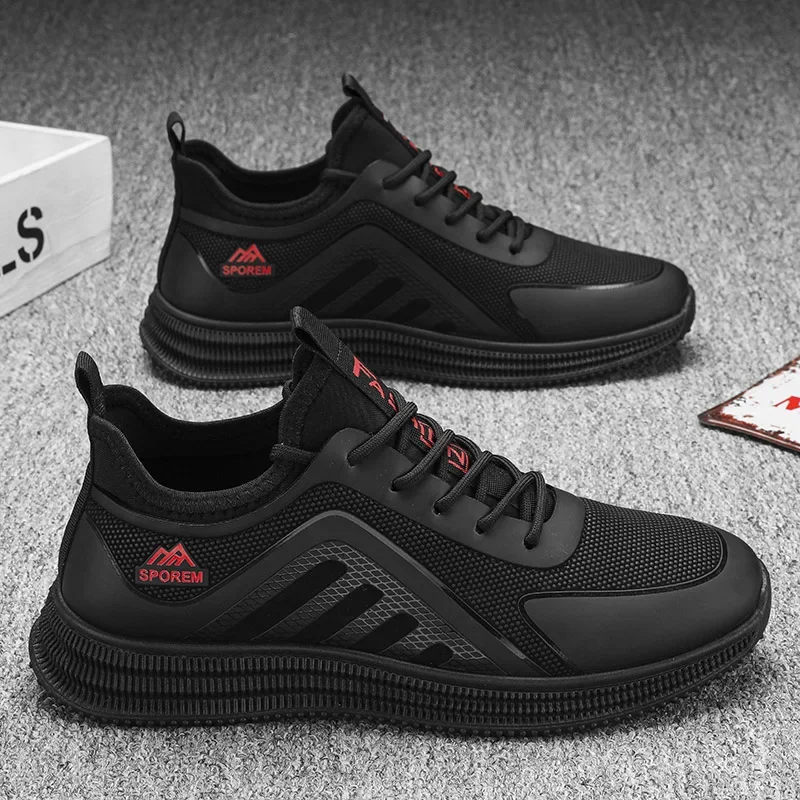 أحذية رياضية مقاومة للأوساخ