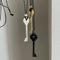 Collier pendentif en forme de clé en métal pour femmes et filles, Simple, longue corde de cire, chaîne de pull, accessoire de mode, nouveaux cadeaux 2
